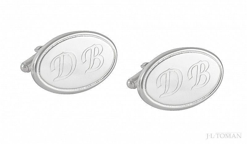 Set manžetových knoflíčků a spon na kravatu s rytinou monogramu DB vyrobené na zakázku