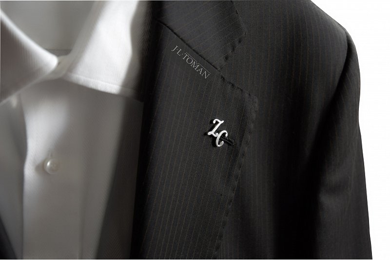 Luxusní set manžetových knoflíčků a ozdoby do klopy s monogramem ZC č.7 vyrobené na zakázku