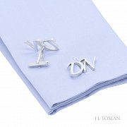 Stříbrné manžetové knoflíčky s monogramem DN č. 13  vyrobené na zakázku podle grafického návrhu